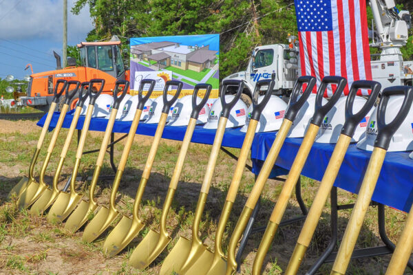 Shovels-Leaning-Table-1